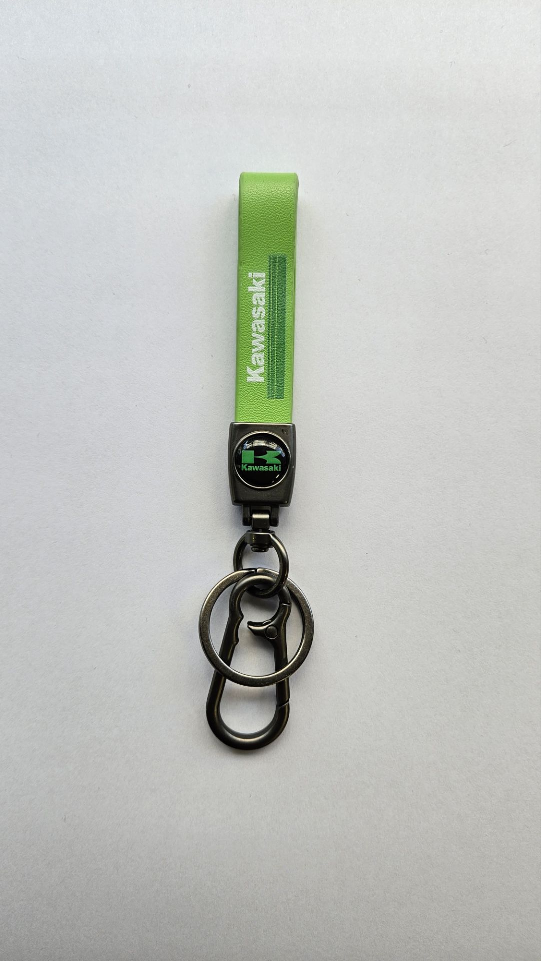 جاکلیدی چرمی سبز روشن KAWASAKI